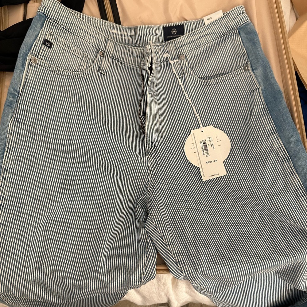 AG JEANS ISABELLE SIDE PANEL SIZE 31
